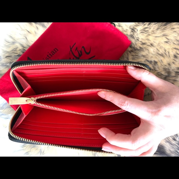 Authentic Christian Louboutin Pannetone Black Leather Multi-metal Spiked Wallet - Picture 5 of 14